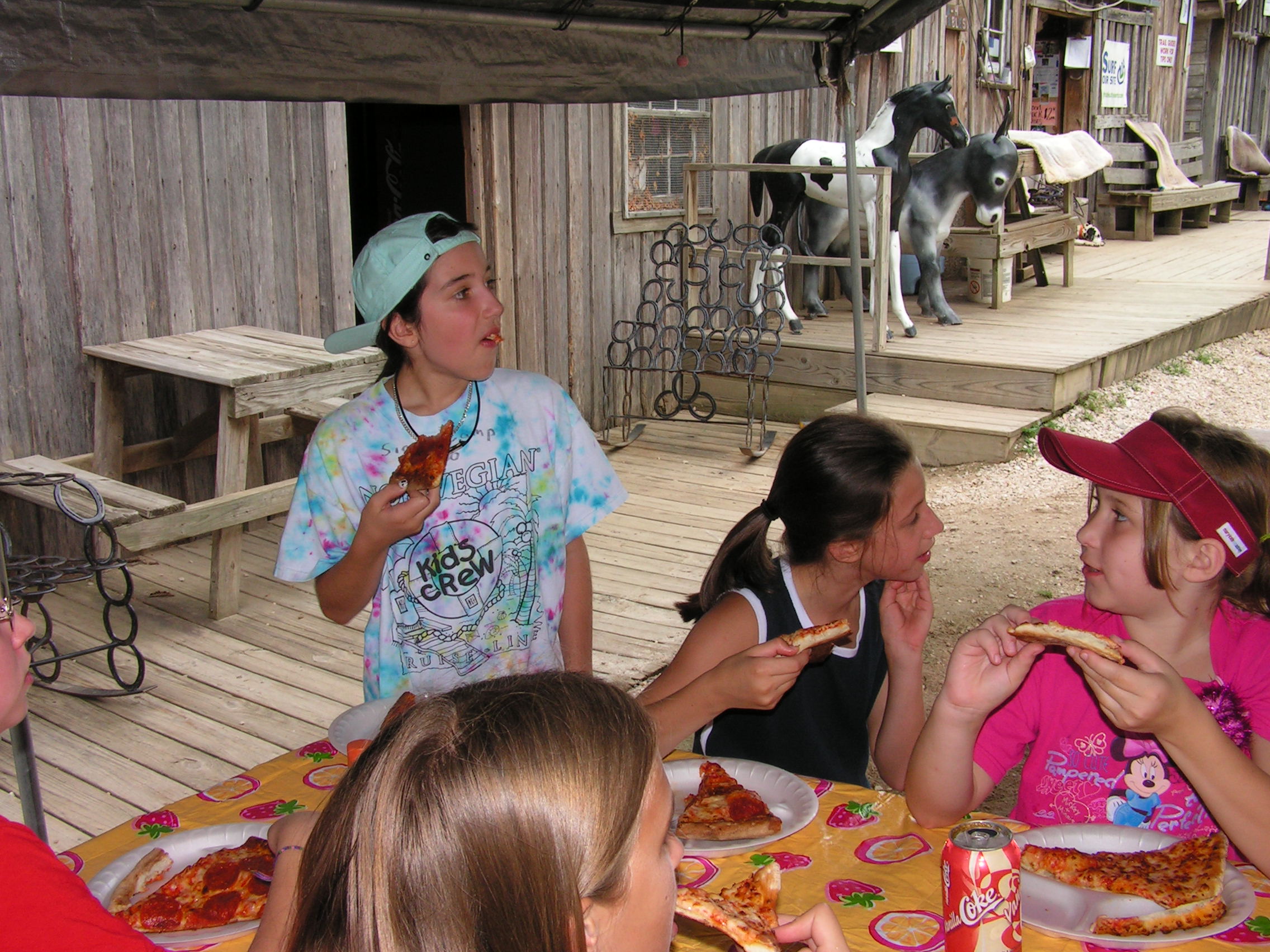 ./2004/J and H Stables/cars 11th horse party 04-0027.JPG